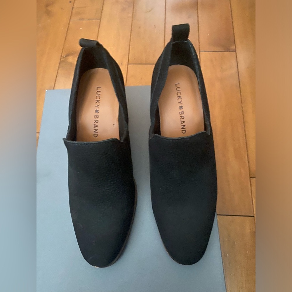 Lucky Brand women’s black bootie